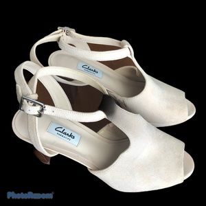 Clarks Narrative cream peep toe heels